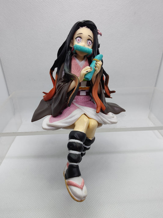 NEZUKO - Desk Perching