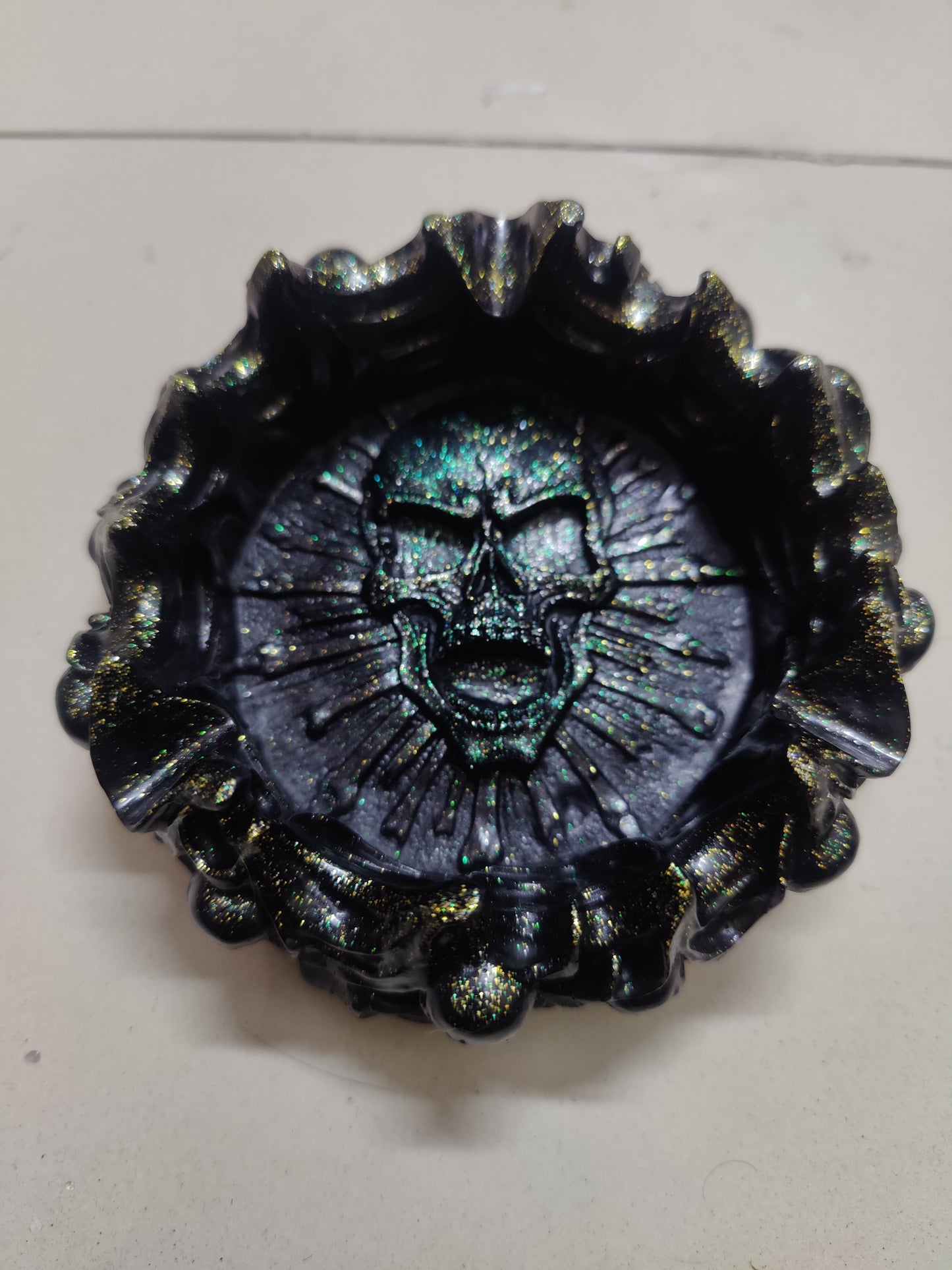 Handmade Epoxy Resin Ashtray with Skull Design